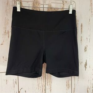 Yogaliscious Lux, Black Shorts. Size Large. 4.5" Inseam. Excellent condition!